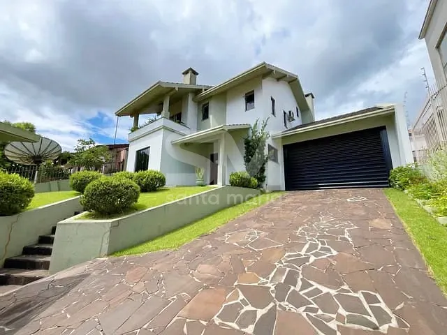 Casa com 352m² 4 quartos e 3 banheiros, à venda, no bairro Maria Goretti em Chapecó