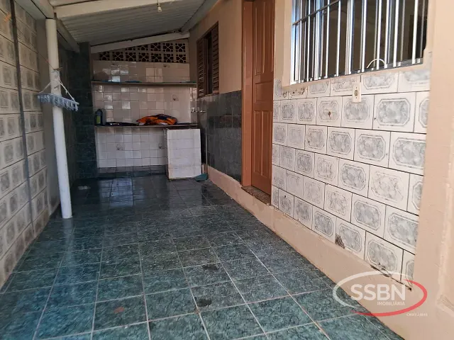 Casa 2 quartos e 1 banheiro, para alugar, no bairro Jardim Santa Rosa em Nova Odessa