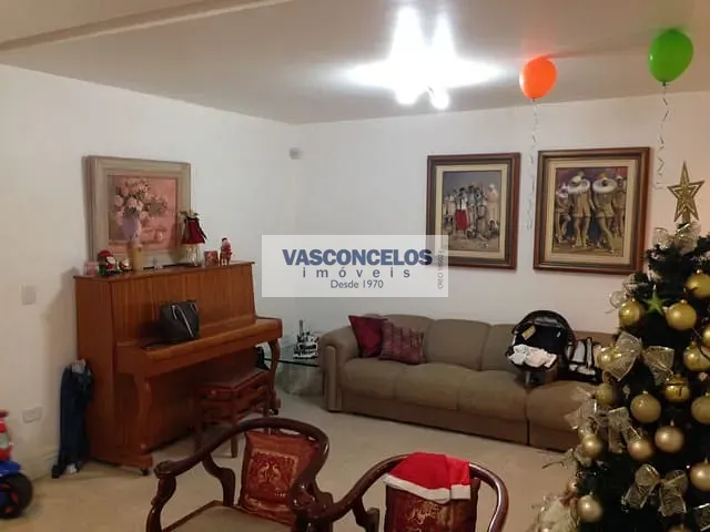 Casa com 313m² 4 quartos e 2 banheiros, à venda, no bairro Bosque dos Eucaliptos em São José dos Campos