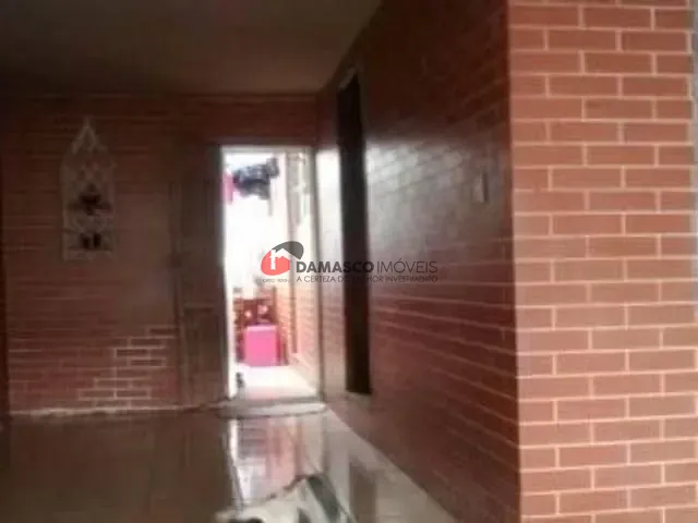 Casa com 200m² 2 quartos e 2 banheiros, à venda, no bairro Vila Sacadura Cabral em Santo André