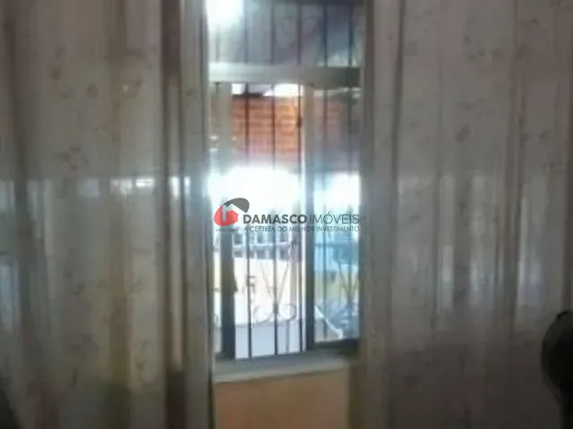 Casa com 200m² 2 quartos e 2 banheiros, à venda, no bairro Vila Sacadura Cabral em Santo André