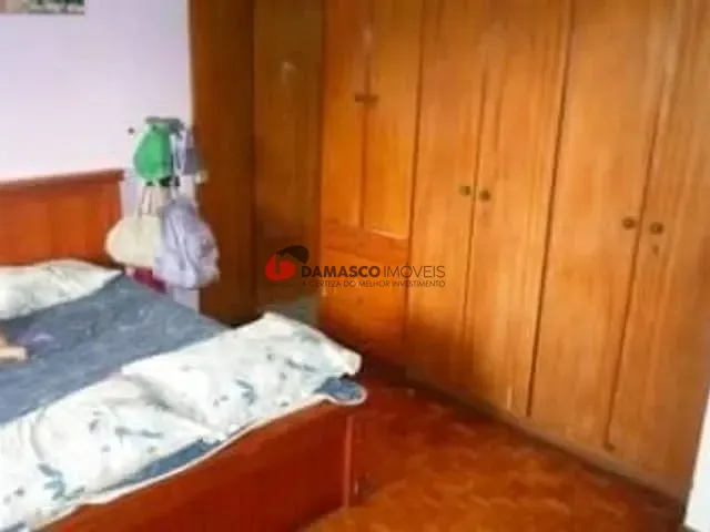 Casa com 400m² 3 quartos e 2 banheiros, à venda, no bairro Vila Bastos em Santo André