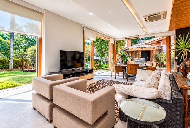 Casa com 2605m² 4 quartos e 6 banheiros, à venda ou para alugar, no bairro Jardim Guedala em São Paulo