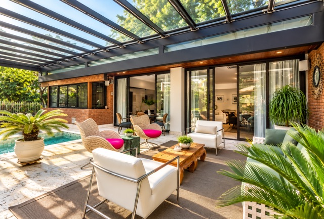 Casa com 2605m² 4 quartos e 6 banheiros, à venda ou para alugar, no bairro Jardim Guedala em São Paulo