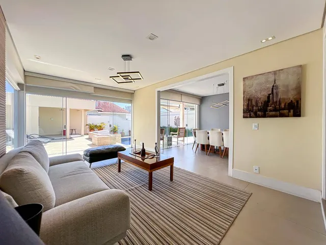 Casa com 420m² 4 quartos e 6 banheiros, à venda, no bairro Alphaville em Santana de Parnaíba