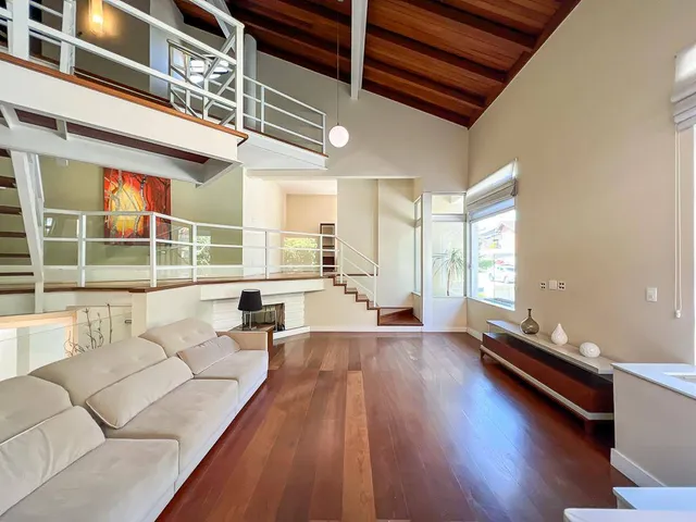 Casa com 420m² 4 quartos e 6 banheiros, à venda, no bairro Alphaville em Santana de Parnaíba