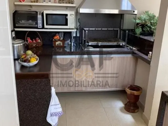 Casa com 390m² 4 quartos e 5 banheiros, à venda, no bairro Santa Úrsula em Jaguariúna