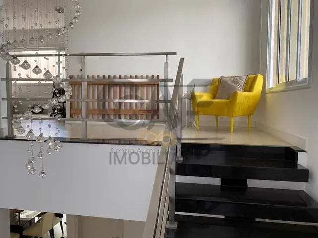 Casa com 390m² 4 quartos e 5 banheiros, à venda, no bairro Santa Úrsula em Jaguariúna