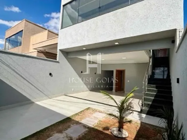 Casa com 180m² 3 quartos e 5 banheiros, à venda, no bairro Residencial Village Garavelo - 2ª Etapa em Aparecida de Goiânia