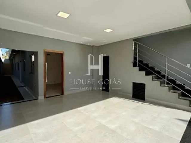 Casa com 180m² 3 quartos e 5 banheiros, à venda, no bairro Residencial Village Garavelo - 2ª Etapa em Aparecida de Goiânia