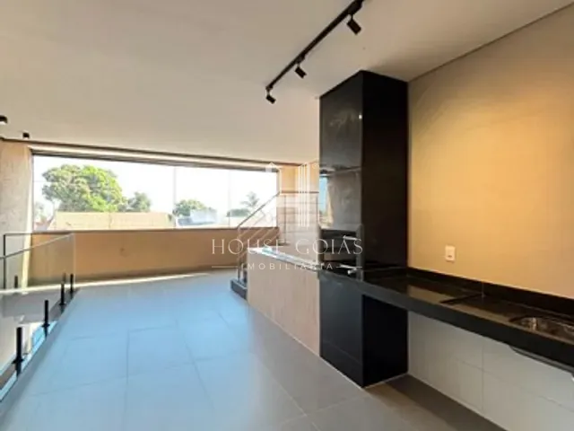 Casa com 180m² 3 quartos e 5 banheiros, à venda, no bairro Residencial Village Garavelo - 2ª Etapa em Aparecida de Goiânia