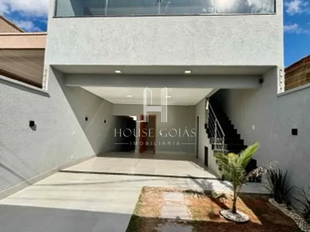 Casa com 180m² 3 quartos e 5 banheiros, à venda, no bairro Residencial Village Garavelo - 2ª Etapa em Aparecida de Goiânia