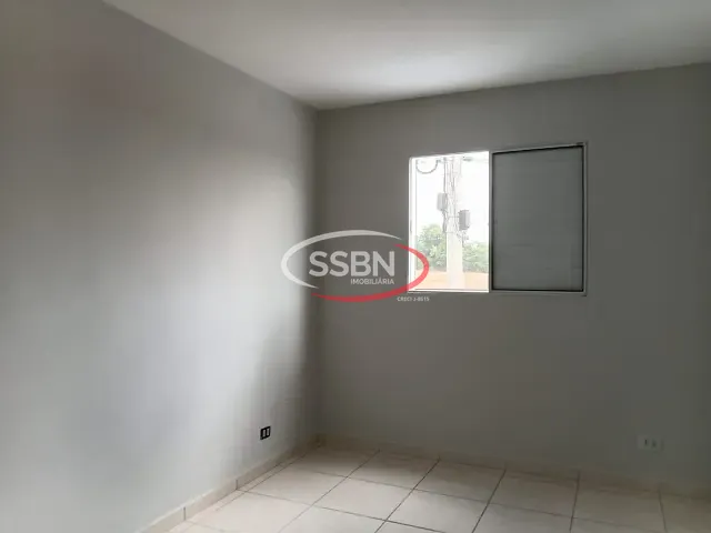 Casa 2 quartos e 2 banheiros, para alugar, no bairro Jardim Marajoara em Nova Odessa