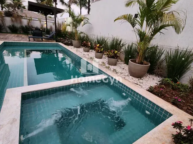 Casa com 620m² 4 quartos e 6 banheiros, à venda, no bairro Residencial Alphaville Flamboyant em Goiânia