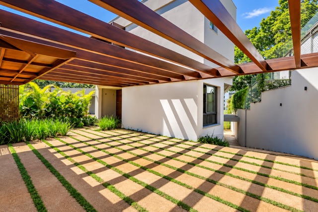 Casa com 800m² 5 quartos e 7 banheiros, à venda, no bairro Boaçava em São Paulo