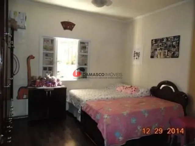 Casa com 195m² 3 quartos e 2 banheiros, à venda, no bairro Vila Metalúrgica em Santo André