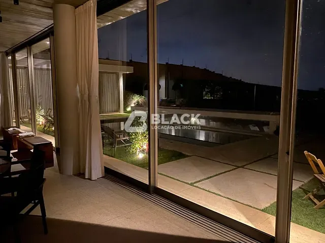 Casa com 1100m² 4 quartos e 5 banheiros, à venda ou para alugar, no bairro Kurumin em Itu