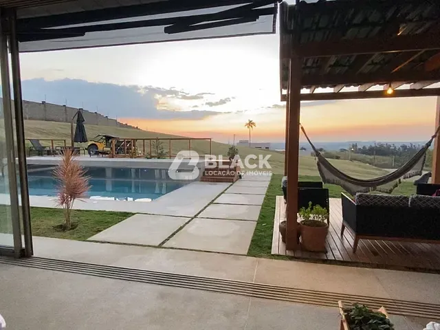 Casa com 1100m² 4 quartos e 5 banheiros, à venda ou para alugar, no bairro Kurumin em Itu