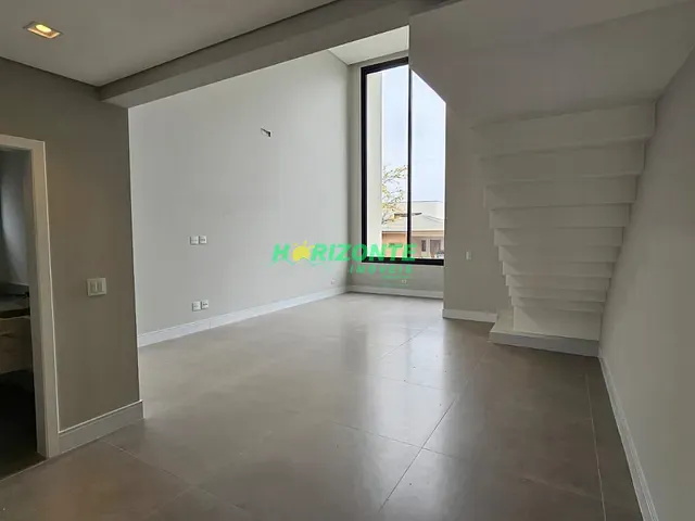 Casa com 460m² 4 quartos e 6 banheiros, à venda, no bairro Condomínio Residencial Alphaville em São José dos Campos