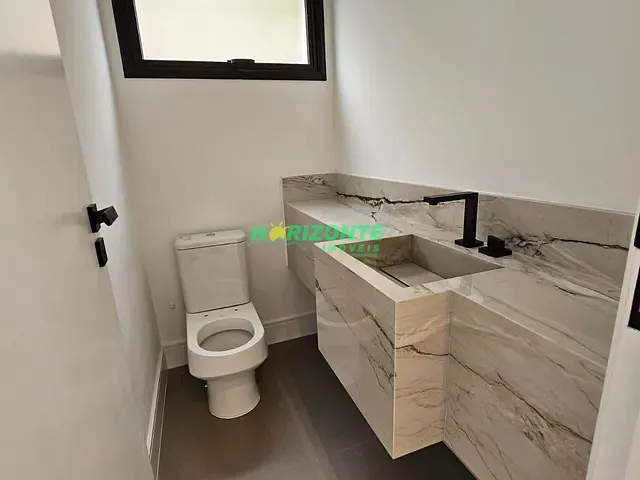 Casa com 460m² 4 quartos e 6 banheiros, à venda, no bairro Condomínio Residencial Alphaville em São José dos Campos