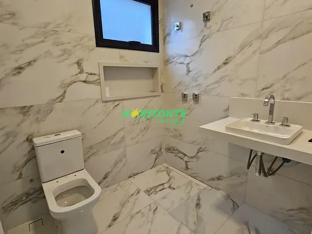 Casa com 460m² 4 quartos e 6 banheiros, à venda, no bairro Condomínio Residencial Alphaville em São José dos Campos