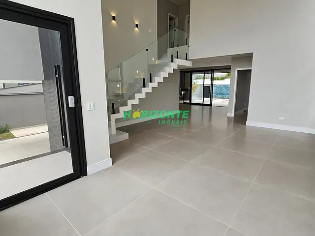 Casa com 460m² 4 quartos e 6 banheiros, à venda, no bairro Condomínio Residencial Alphaville em São José dos Campos