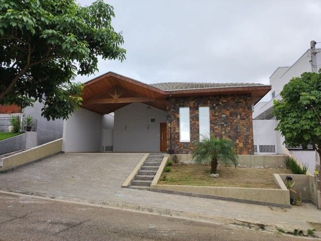 Foto do Casa - Casa com 3 dormitórios para alugar, 170 m² por R$ 6.252,00/mês - Condomínio Terras do Vale - Caçapava/SP | INDEPENDENCE NEGOCIOS IMOBILIARIOS LTDA