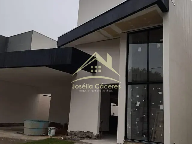 Casa com 375m² 3 quartos e 5 banheiros, à venda, no bairro Jardim Imperial em Cuiabá