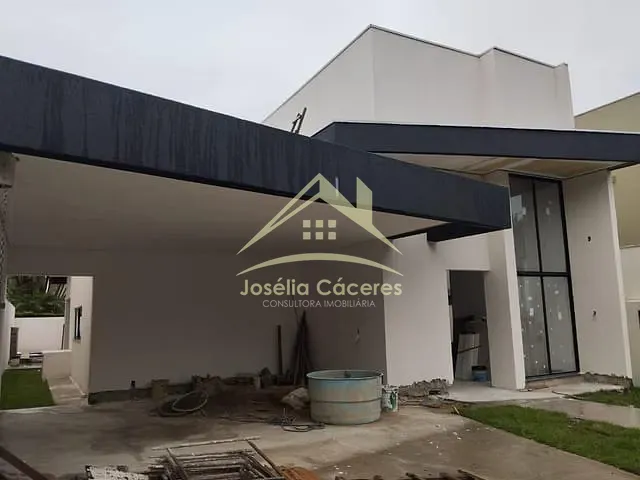 Casa com 375m² 3 quartos e 5 banheiros, à venda, no bairro Jardim Imperial em Cuiabá
