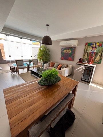 Casa 3 quartos e 1 banheiro, à venda, no bairro Despraiado em Cuiabá