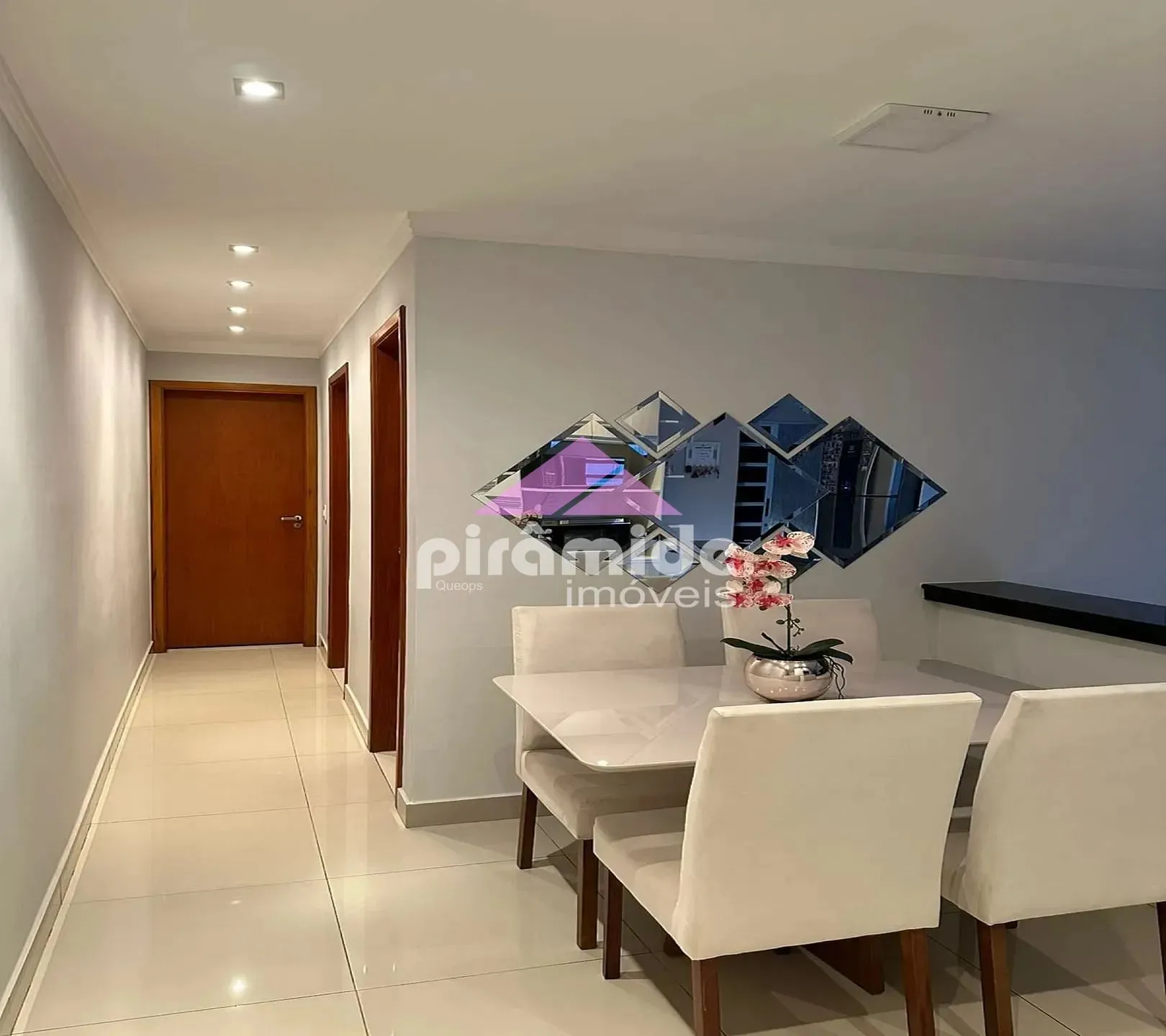 Casa, 2 quartos, 81 m² - Foto 1