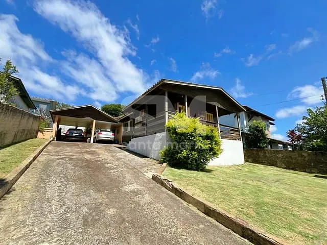 Casa com 412m² 3 quartos e 2 banheiros, à venda, no bairro Esplanada em Chapecó