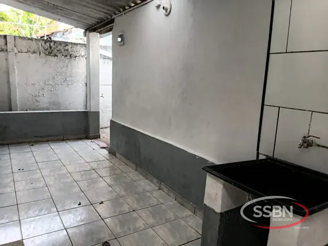 Casa 2 quartos e 1 banheiro, para alugar, no bairro Jardim Fadel em Nova Odessa