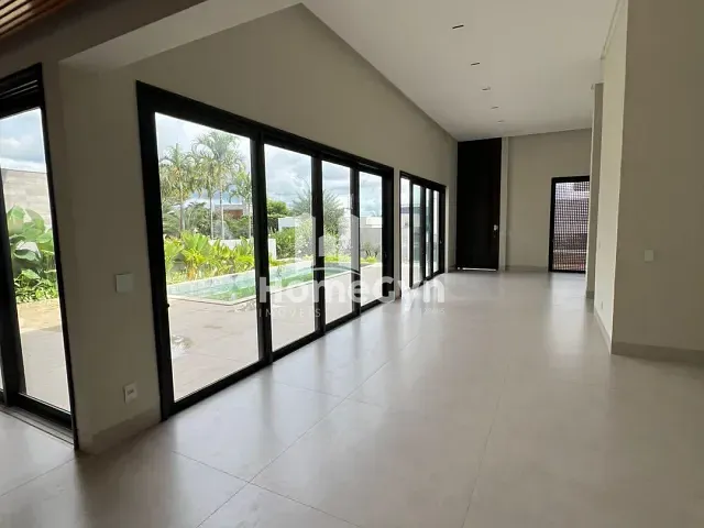 Casa com 792m² 5 quartos e 7 banheiros, à venda, no bairro Jardins Munique em Goiânia