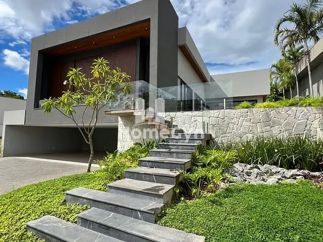 Casa com 792m² 5 quartos e 7 banheiros, à venda, no bairro Jardins Munique em Goiânia