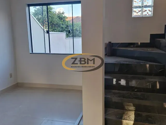 Casa com 150m² 3 quartos e 3 banheiros, à venda, no bairro Jardim Tókio em Londrina