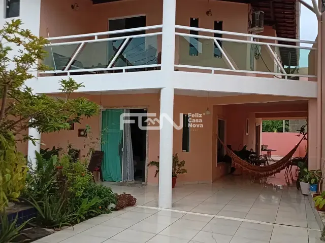 Casa com 284m² 4 quartos e 2 banheiros, à venda, no bairro Centro em Lauro de Freitas