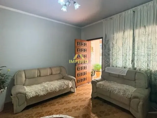 Casa com 250m² 3 quartos e 1 banheiro, à venda, no bairro Vila Teixeira em Salto