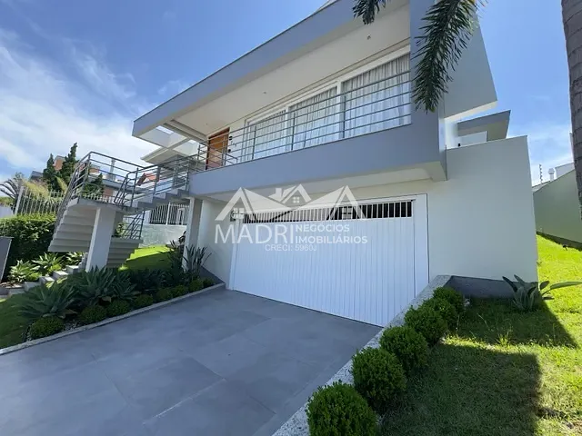 Casa com 340m² 4 quartos e 3 banheiros, à venda, no bairro Pedra Branca em Palhoça