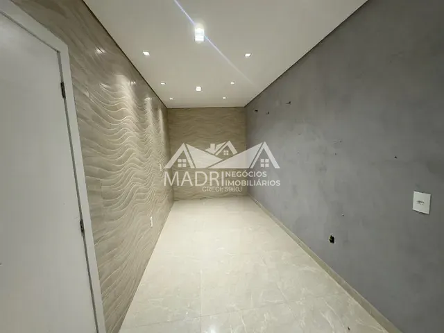 Casa com 340m² 4 quartos e 3 banheiros, à venda, no bairro Pedra Branca em Palhoça