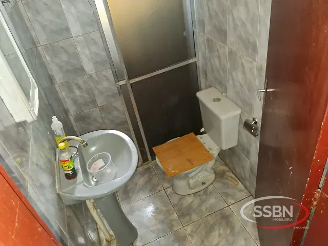 Casa 2 quartos e 1 banheiro, para alugar, no bairro Jardim Picerno I em Sumaré