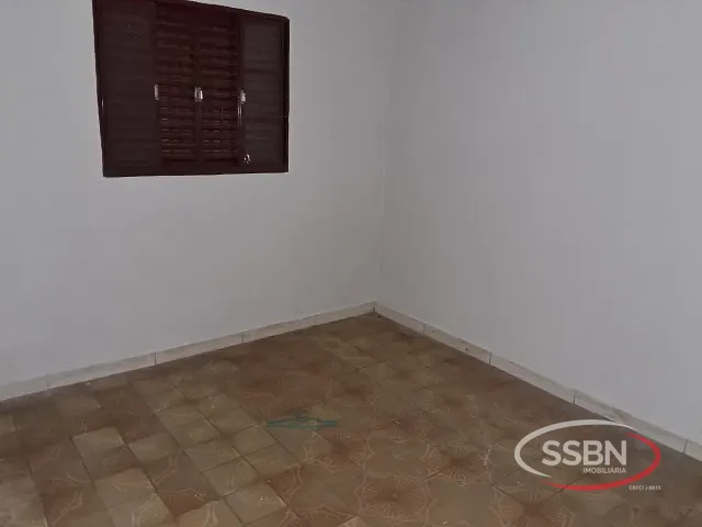 Casa 2 quartos e 1 banheiro, para alugar, no bairro Jardim Picerno I em Sumaré