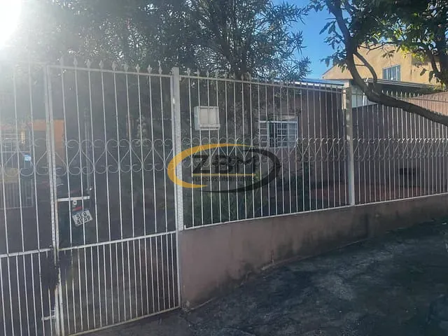 Casa com 200m² 2 quartos e 1 banheiro, à venda, no bairro Jardim Campos Verdes em Londrina