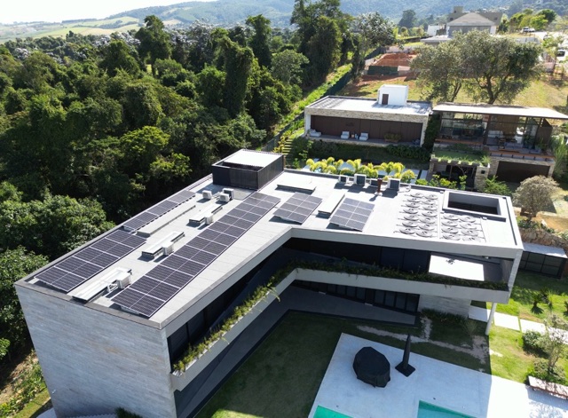 Casa com 1300m² 6 quartos e 4 banheiros, à venda, no bairro Loteamento Fazenda Dona Carolina em Itatiba