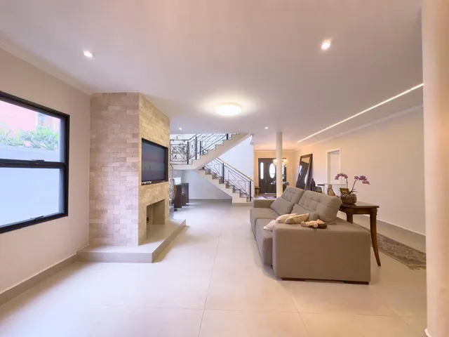 Casa com 650m² 3 quartos e 5 banheiros, à venda, no bairro Alphaville em Santana de Parnaíba