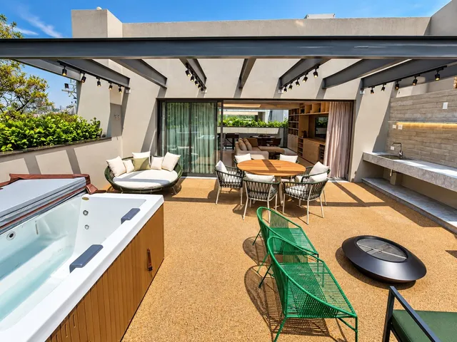 Casa com 350m² 4 quartos e 6 banheiros, à venda, no bairro Brooklin Paulista em São Paulo