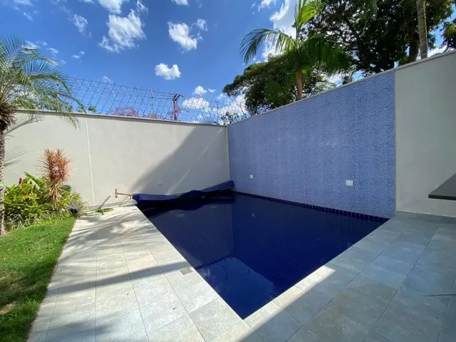 Casa com 300m² 4 quartos e 6 banheiros, à venda, no bairro Vila Cordeiro em São Paulo