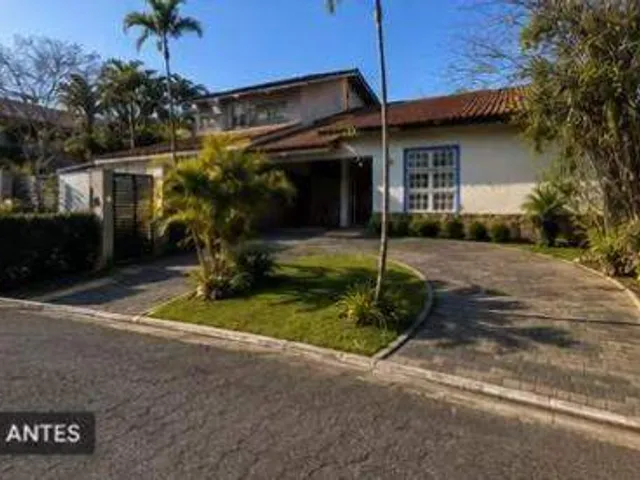 Casa com 551m² 4 quartos e 4 banheiros, à venda, no bairro Alphaville em Santana de Parnaíba