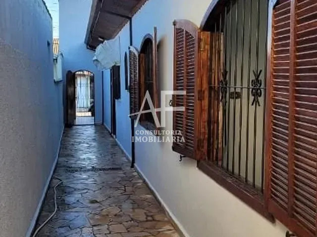 Casa com 162m² 2 quartos e 1 banheiro, à venda, no bairro Vila Nossa Senhora das Graças em Taubaté
