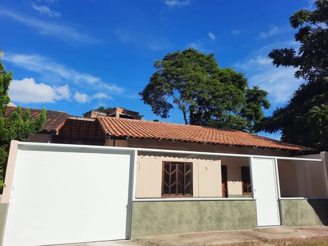 Casa com 140m² 2 quartos e 2 banheiros, à venda, no bairro Granja dos Cavaleiros em Macaé